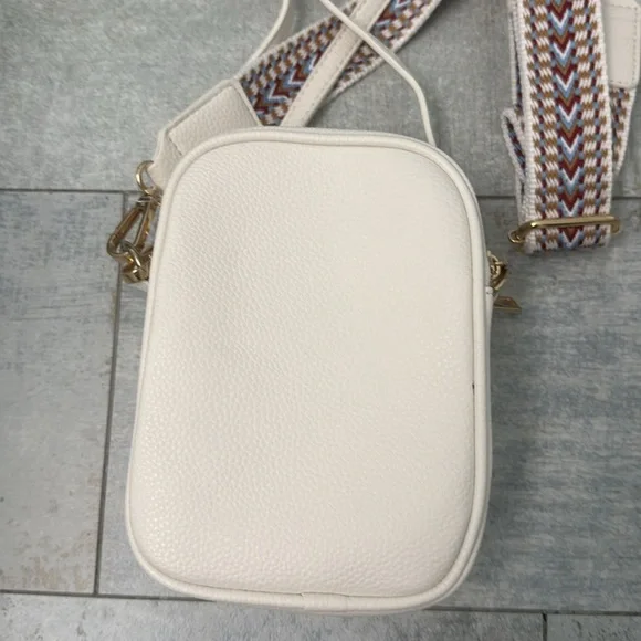 Crossbody Bag NWOT - Picture 6 of 10